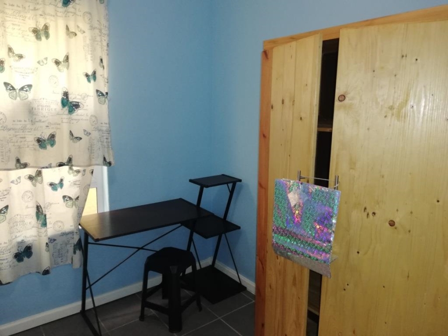 To Let 1 Bedroom Property for Rent in Quigney Eastern Cape